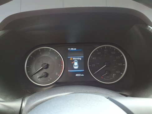 Used 2024 Nissan Sentra S image 13