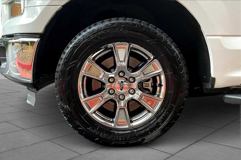 Used 2015 Ford F150 XLT w/ Equipment Group 302A Luxury image 10