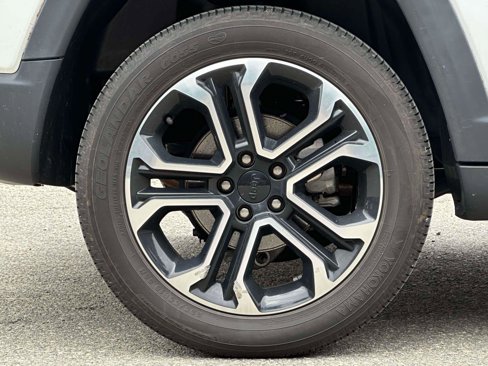 Used 2022 Jeep Compass Limited image 7
