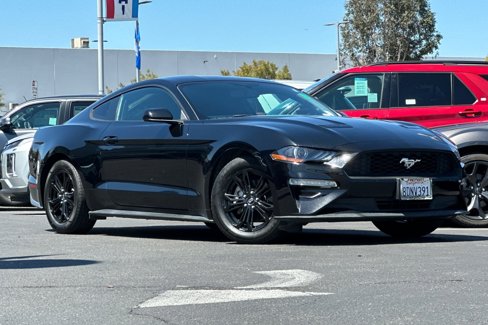 Used 2018 Ford Mustang Coupe image 1