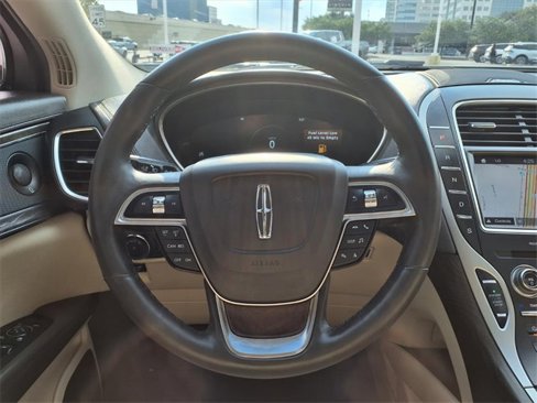 Used 2019 Lincoln Nautilus Reserve image 11