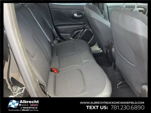 Used 2023 Jeep Renegade Altitude w/ Convenience Group I image 11