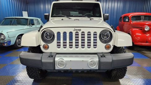 Used 2010 Jeep Wrangler Unlimited Sahara w/ Dual Top Group image 56