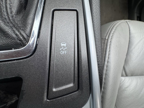 Used 2011 Cadillac SRX 2WD image 32