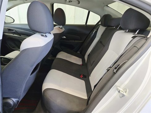 Used 2011 Chevrolet Cruze LS image 9