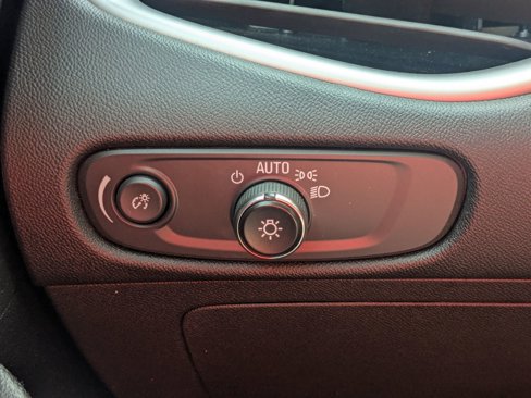 Used 2023 Chevrolet Malibu LT image 18