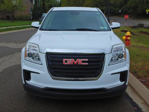 Used 2017 GMC Terrain SLE image 9