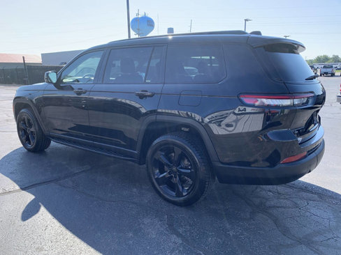 Used 2023 Jeep Grand Cherokee L Limited w/ Black Appearance Package image 7
