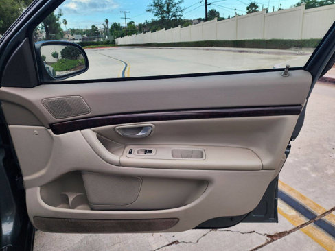 Used 2002 Volvo S80 T6 Executive image 29