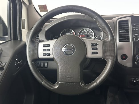 Used 2015 Nissan Frontier PRO-4X image 19