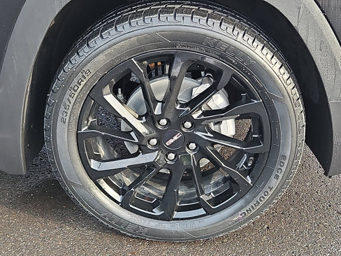 Certified 2023 GMC Terrain SLT w/ Elevation Edition image 8