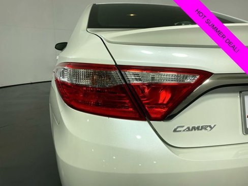 Used 2017 Toyota Camry SE image 31