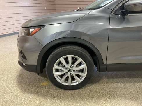 Used 2022 Nissan Rogue Sport SV image 12