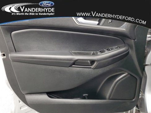 Used 2023 Ford Edge SEL image 15