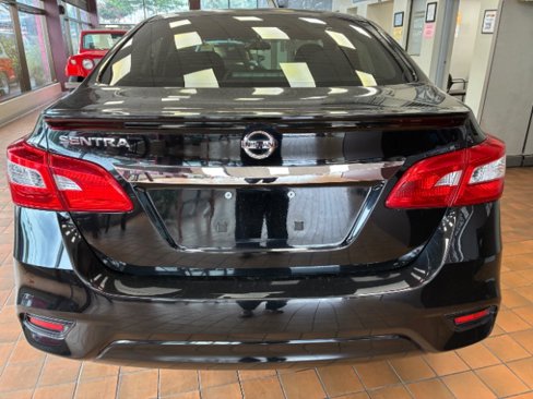 Used 2017 Nissan Sentra S w/ S Style Package image 11