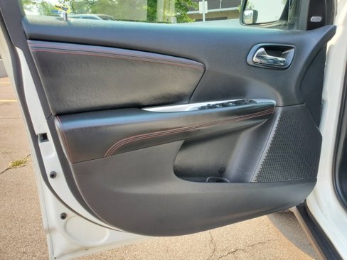Certified 2015 Dodge Journey R/T w/ Flexible Seating Group image 8