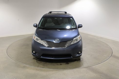 Used 2015 Toyota Sienna XLE image 8