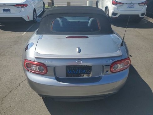 Used 2009 MAZDA MX-5 Miata Grand Touring w/ Premium Pkg image 10