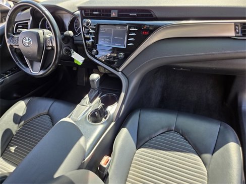 Certified 2019 Toyota Camry SE image 17