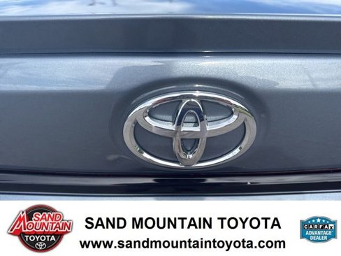 Used 2022 Toyota Corolla SE image 11