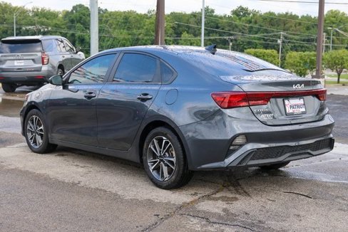 Used 2022 Kia Forte LXS image 5