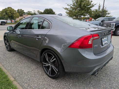 Used 2017 Volvo S60 T6 R-Design Platinum w/ Climate Package image 6