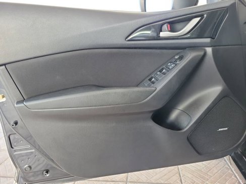 Used 2015 MAZDA MAZDA3 i Touring w/ Technology Package image 15