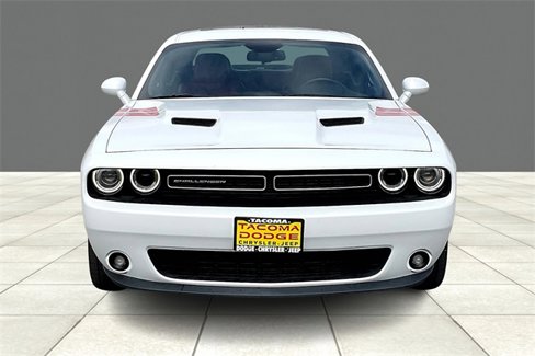 Used 2016 Dodge Challenger SXT Plus image 3