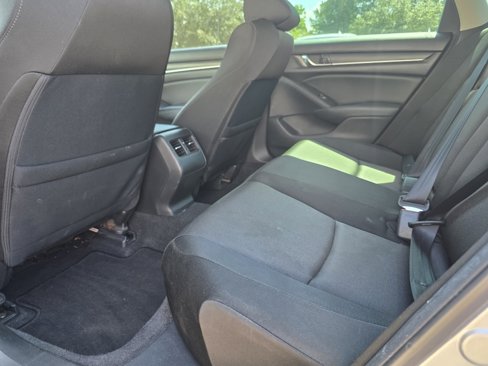 Used 2018 Honda Accord EX image 42
