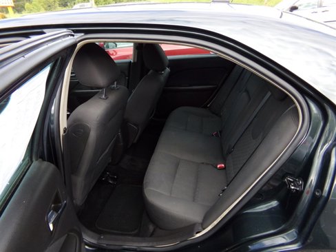Used 2010 Ford Fusion SE image 7