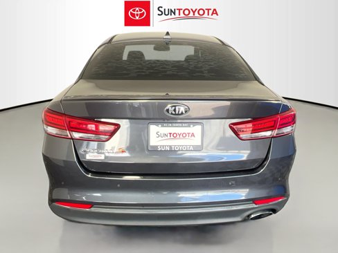Used 2018 Kia Optima S w/ 18" Alloy Wheels Package image 5