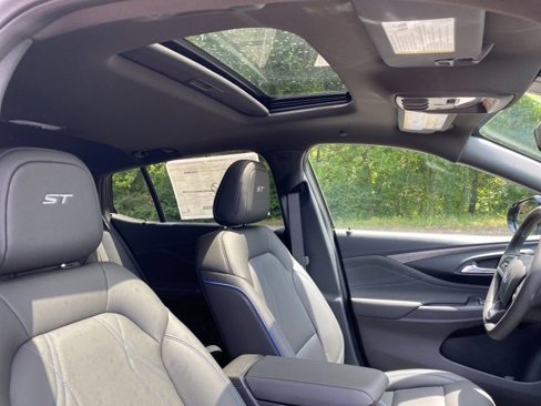New 2025 Buick Envista Sport Touring w/ Convenience I Package image 28
