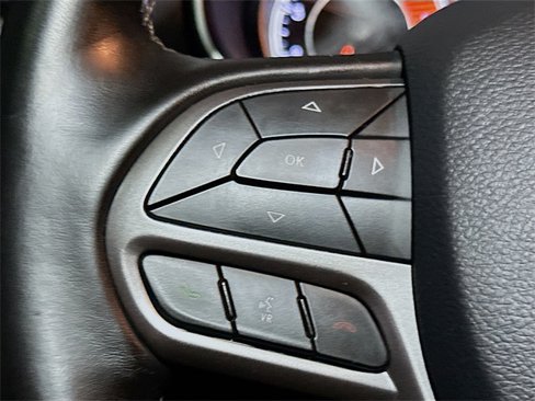 Used 2020 Jeep Cherokee Latitude Plus w/ Cold Weather Group image 34