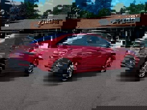 New 2025 Hyundai Elantra Sport image 8
