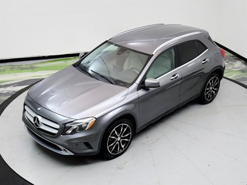 Used 2016 Mercedes-Benz GLA 250 image 32