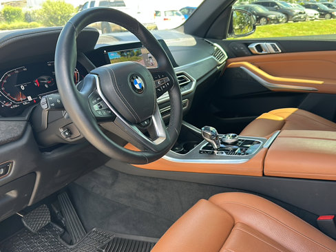 Certified 2022 BMW X5 sDrive40i w/ Luxury Seating Package image 12