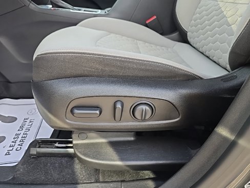 Used 2020 Chevrolet Equinox LS w/ LS Convenience Package image 11