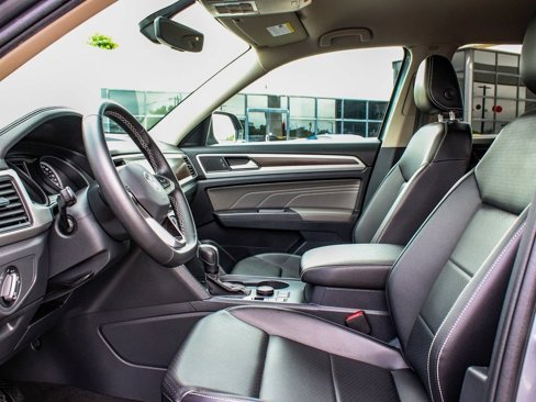 Used 2021 Volkswagen Atlas SE image 32