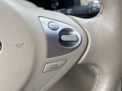 Used 2016 INFINITI QX70 2WD w/ Premium Package image 21