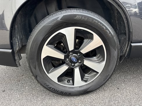 Used 2018 Subaru Forester 2.5i Premium w/ All-Weather Package image 32