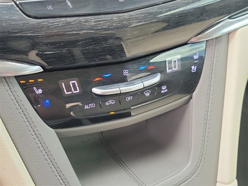 Used 2021 Cadillac XT6 Premium Luxury image 30
