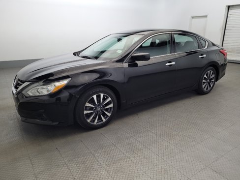 Used 2017 Nissan Altima 2.5 SV image 2