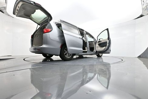 Used 2020 Chrysler Voyager Lxi image 47