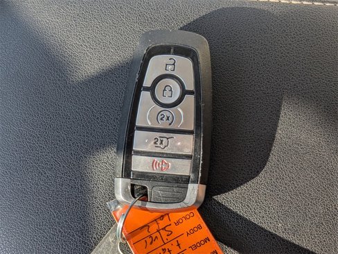 Used 2023 Ford Edge Titanium image 32