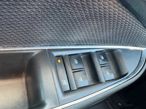 Used 2017 Chevrolet Cruze LT image 12