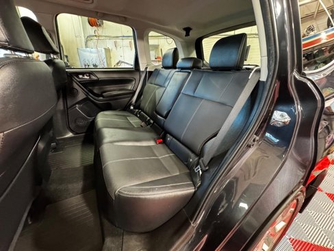 Used 2018 Subaru Forester 2.5i Touring image 14