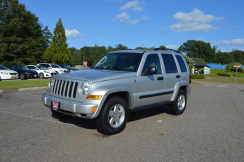 Used 2005 Jeep Liberty Renegade image 58