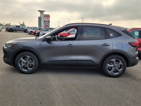 New 2025 Ford Escape ST-Line w/ Cold Weather Package image 4