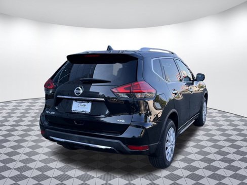Used 2017 Nissan Rogue S w/ S Appearance Package image 3
