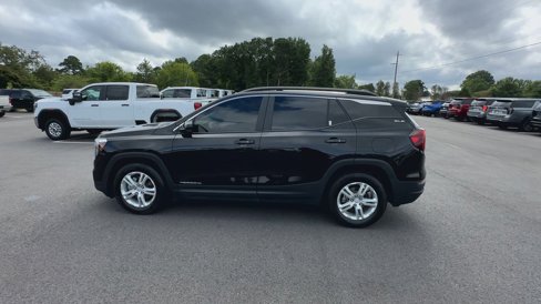 Certified 2022 GMC Terrain SLE w/ Driver Convenience Package image 5